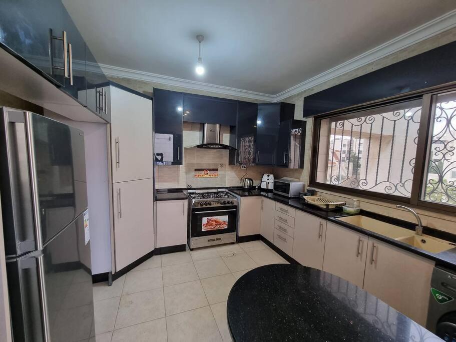 Deir Ghbar 3 Rooms Apart Amman Exterior photo