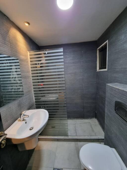 Deir Ghbar 3 Rooms Apart Amman Exterior photo